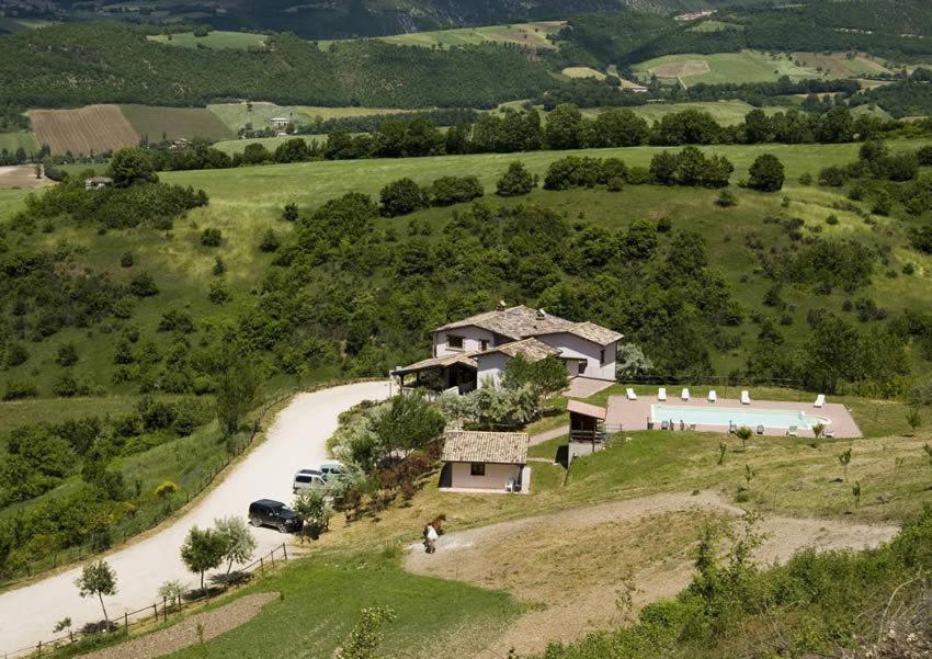 Agriturismo Valle Tezze กาสเชีย ภายนอก รูปภาพ